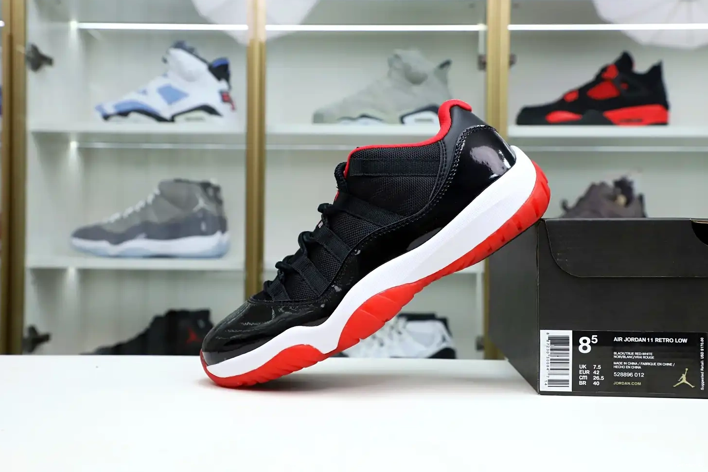Kimikick 11 LOW JORDAN BRED RETRO AIR 0811